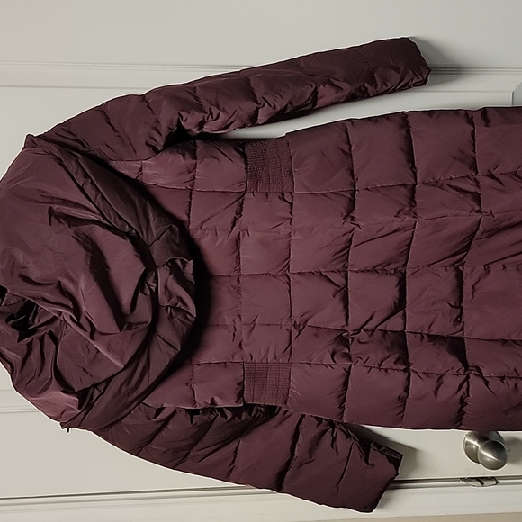 ¹Cole Haan burgundy size medium puffer trench doubled zip and button with hood z - Picture 4 of 5